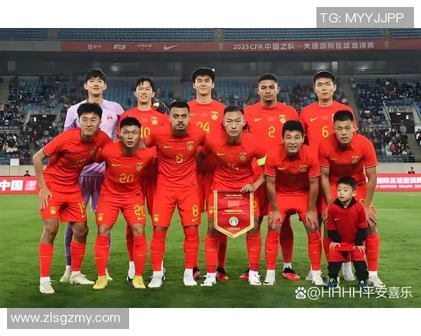 国足迎战中国香港激情对决海报展现足球魅力与团结精神